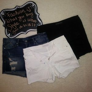 3 Pairs Rock & Republic Fray Shorts